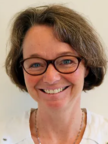 Dr. med. Yvonne Hari
