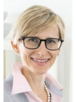 Dr. med. Nadine Farkas