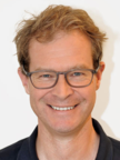 Dr. med. Adrian Merz